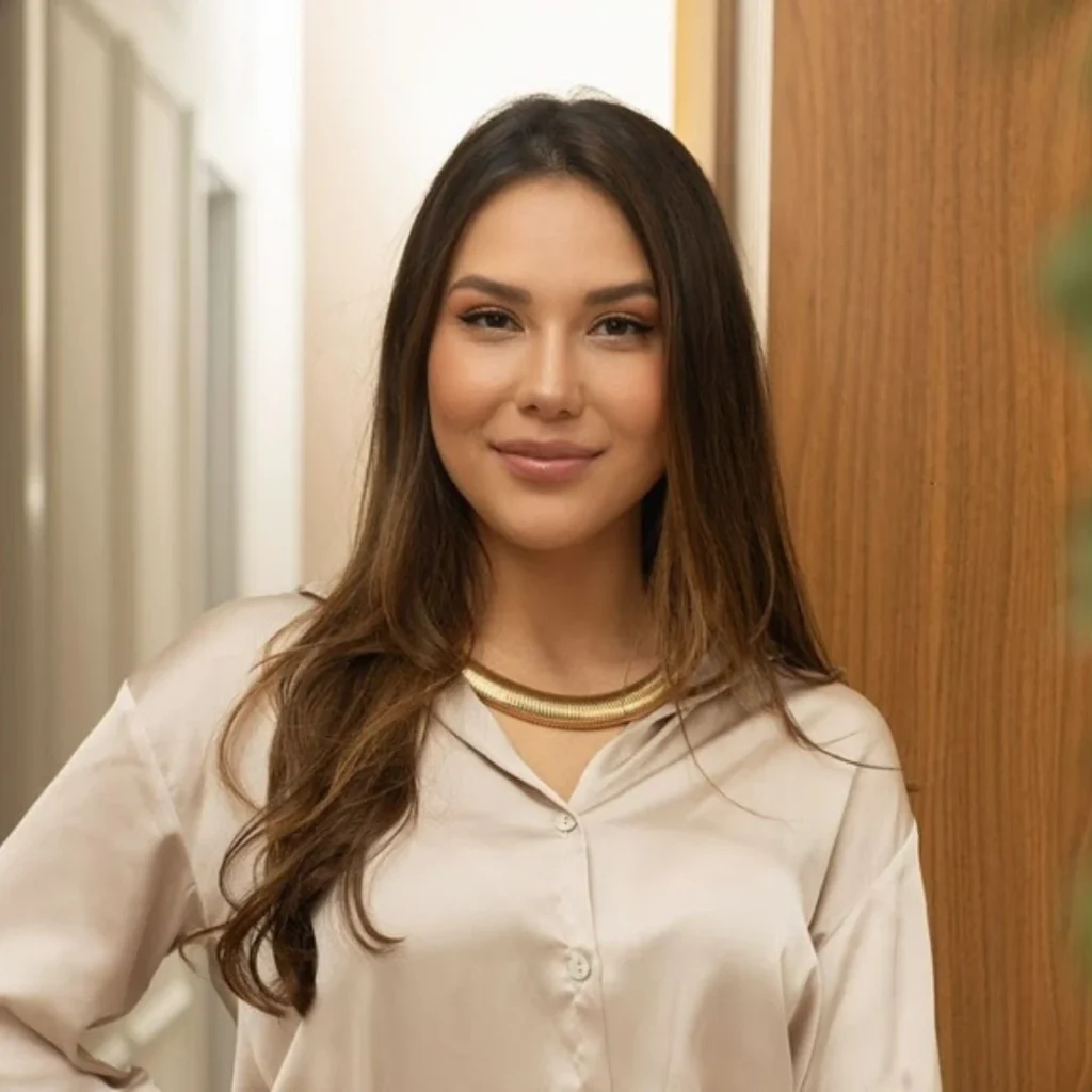 Dra. Livia Kanayama - dermatologista