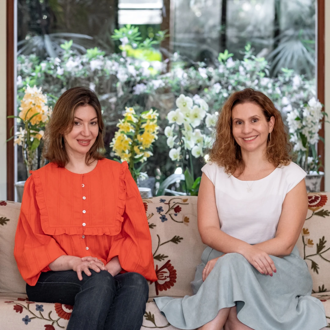 Bruna Alario e Laura Andrade - idealizadoras e fundadoras da Abanu cosméticos clean beauty
